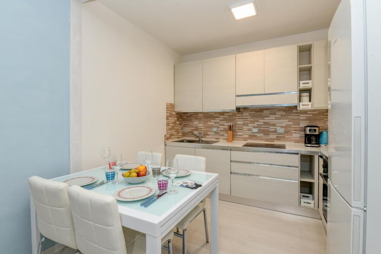 My Desenzano Holiday Apartment Desenzano del Garda Esterno foto
